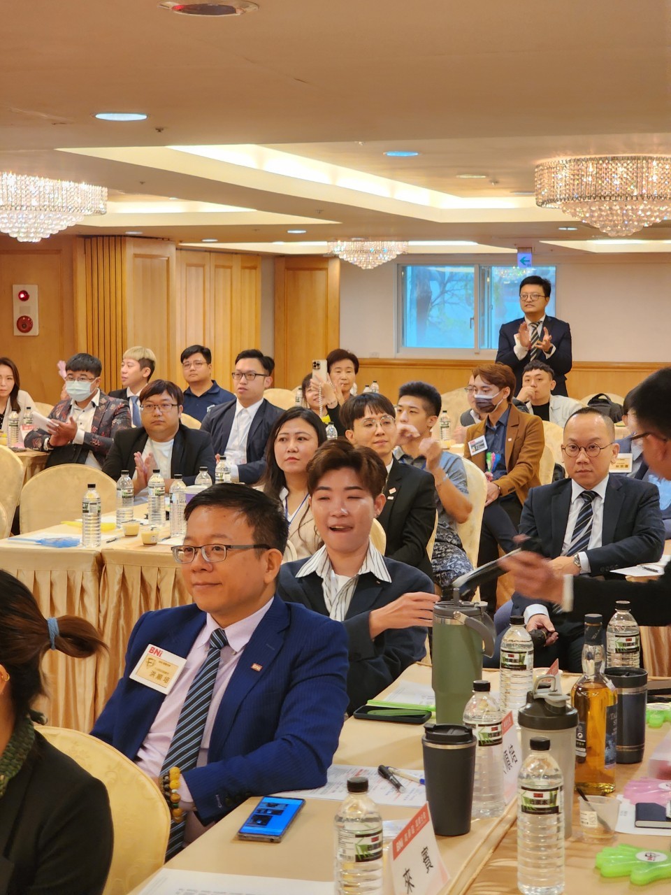 你們知道，為什麼 BNI 的會員們都穿著正裝嗎？